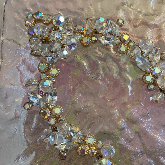 Vintage Aurora Borealis crystal cluster necklace perfect bridal piece goldtone - Picture 13 of 15